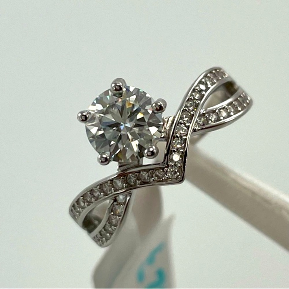 1ct Certified‎ Moissanite Round Cut Sterling Silver Solitaire Engagement Ring